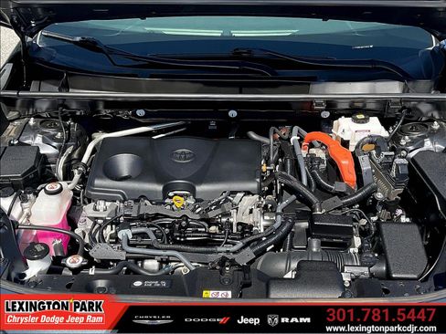 Used 2021 Toyota RAV4 XLE w/ Convenience Package AWD/4WD image 29