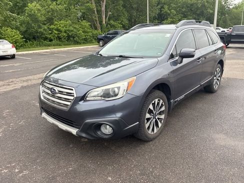 Used 2017 Subaru Outback 2.5i Limited AWD/4WD image 3