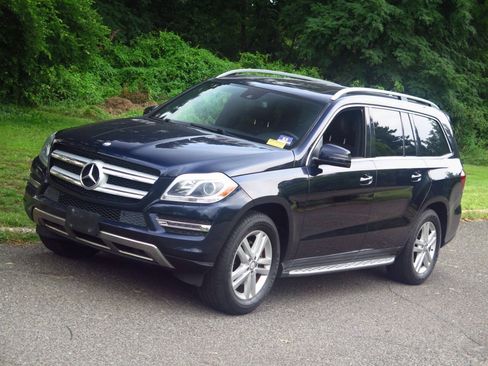 Used 2016 Mercedes-Benz GL 450 4MATIC image 28
