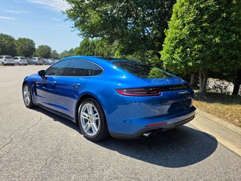 Used 2018 Porsche Panamera 4 AWD/4WD image 3