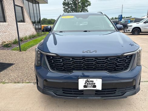 Used 2024 Kia Sorento EX AWD/4WD image 7