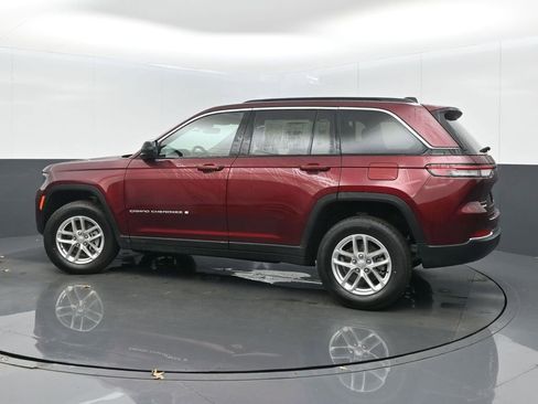 New 2026 Jeep Grand Cherokee Laredo image 5