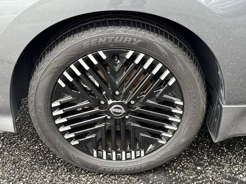 Used 2023 Nissan Leaf SV Plus image 27