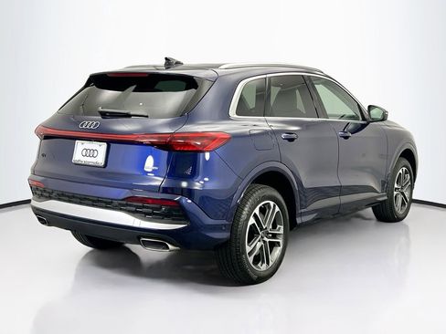 Used 2025 Audi Q5 Premium Plus w/ Premium Plus AWD/4WD image 6