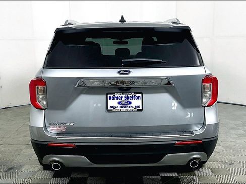 Used 2024 Ford Explorer Limited image 4