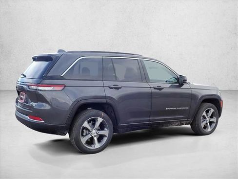 New 2026 Jeep Grand Cherokee Limited w/ Trailer Tow Package image 4