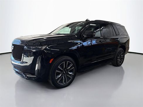 Used 2023 Cadillac Escalade Sport image 3