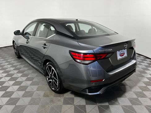 Used 2025 Nissan Sentra SR FWD image 7