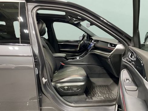 Used 2022 Jeep Grand Cherokee Trailhawk w/ Luxury Tech Group III AWD/4WD image 31