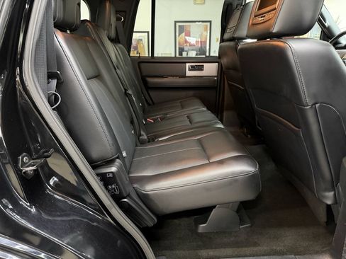 Used 2017 Ford Expedition Limited w/ Equipment Group 301A AWD/4WD image 16
