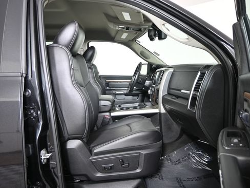 Used 2016 RAM 1500 Laramie w/ Convenience Group AWD/4WD image 14