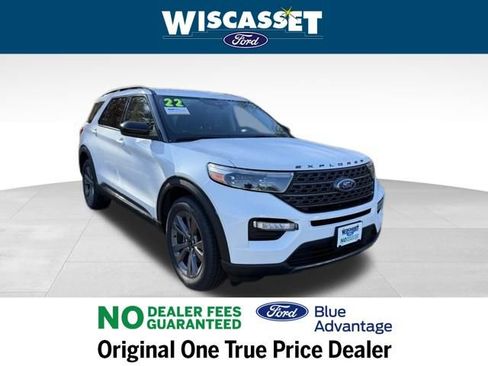 Certified 2022 Ford Explorer XLT w/ Equipment Group 202A image 25