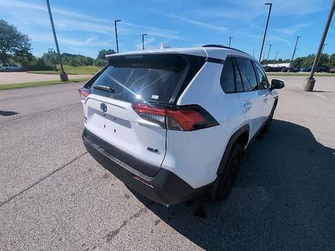 Used 2025 Toyota RAV4 XLE w/ Convenience Package FWD image 6