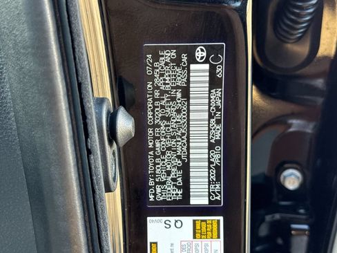 Used 2025 Toyota Crown Signia AWD/4WD image 35