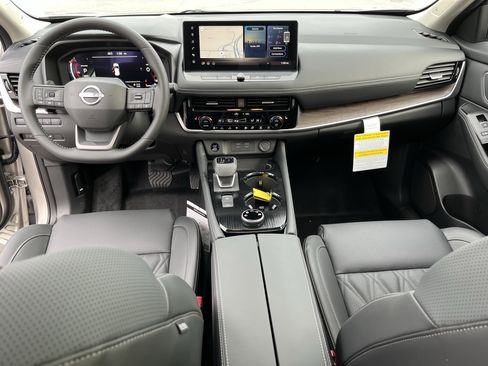 New 2026 Nissan Rogue Platinum image 16