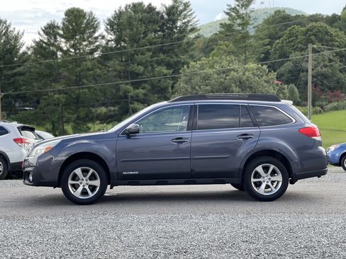 Used 2014 Subaru Outback 2.5i Limited AWD/4WD image 6