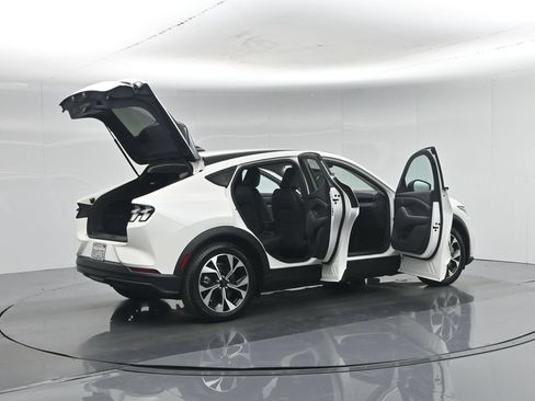 Certified 2025 Ford Mustang Mach-E Select RWD image 6