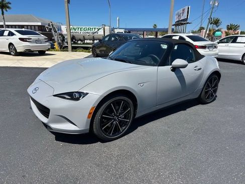 New 2026 MAZDA MX-5 Miata Grand Touring RWD image 3