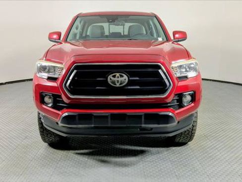 Used 2020 Toyota Tacoma SR5 RWD image 11