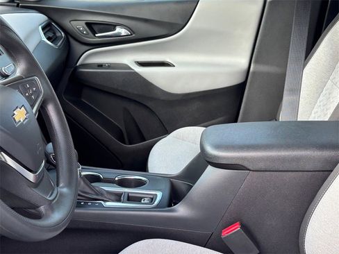 Certified 2024 Chevrolet Equinox LS image 10