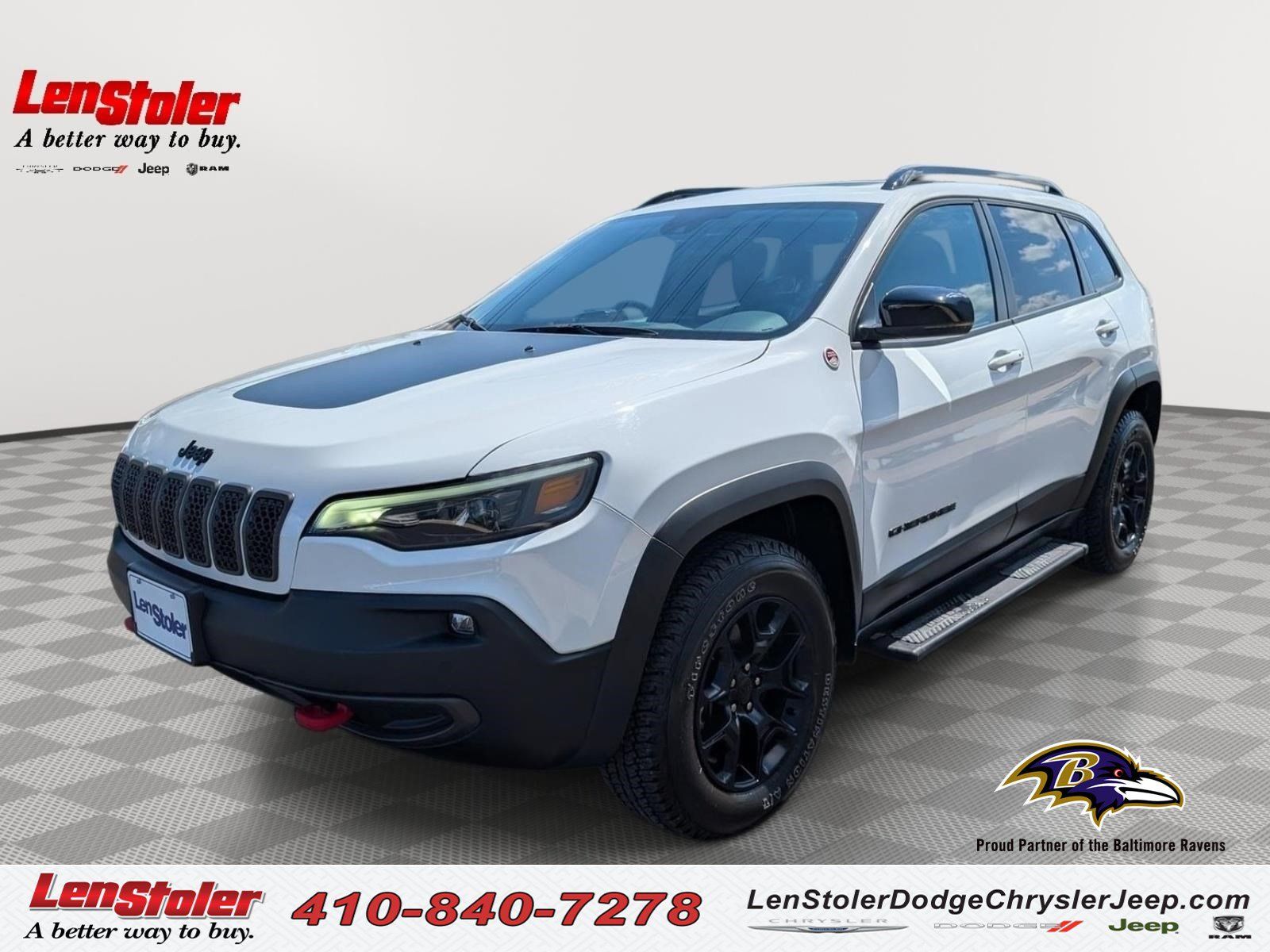 Used 2023 Jeep Cherokee Trailhawk w/ Sun & Sound Group AWD/4WD image 1