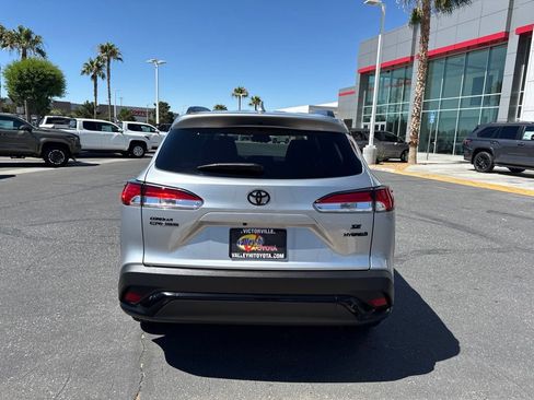 Used 2024 Toyota Corolla Cross AWD Hybrid w/ Moonroof Package image 6