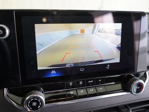 Used 2024 Chevrolet Colorado W/T image 19