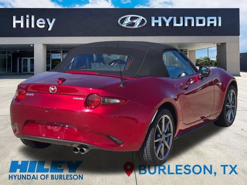 Used 2022 MAZDA MX-5 Miata Grand Touring w/ Weather Package RWD image 4