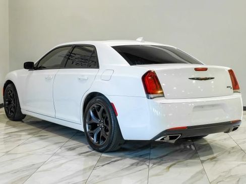 Used 2022 Chrysler 300 S RWD image 16