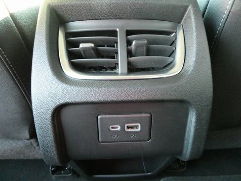 Used 2023 Chevrolet Blazer LT image 20