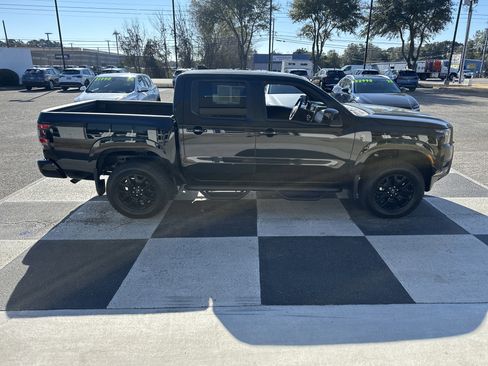 Used 2026 Nissan Frontier SV w/ All-Weather Content Package image 5