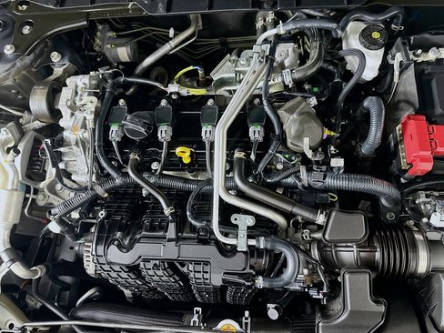 Used 2025 Nissan Altima 2.5 SV image 30