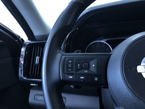 Used 2025 Nissan Pathfinder SV image 25