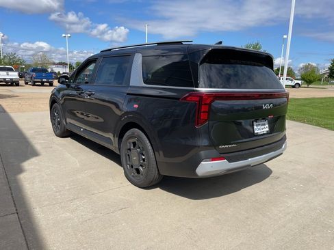 New 2026 Kia Carnival EX FWD image 7