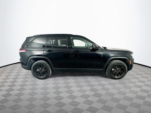 Certified 2024 Jeep Grand Cherokee Altitude AWD/4WD image 14
