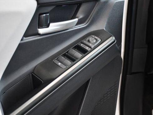 New 2026 Subaru Solterra AWD/4WD image 10