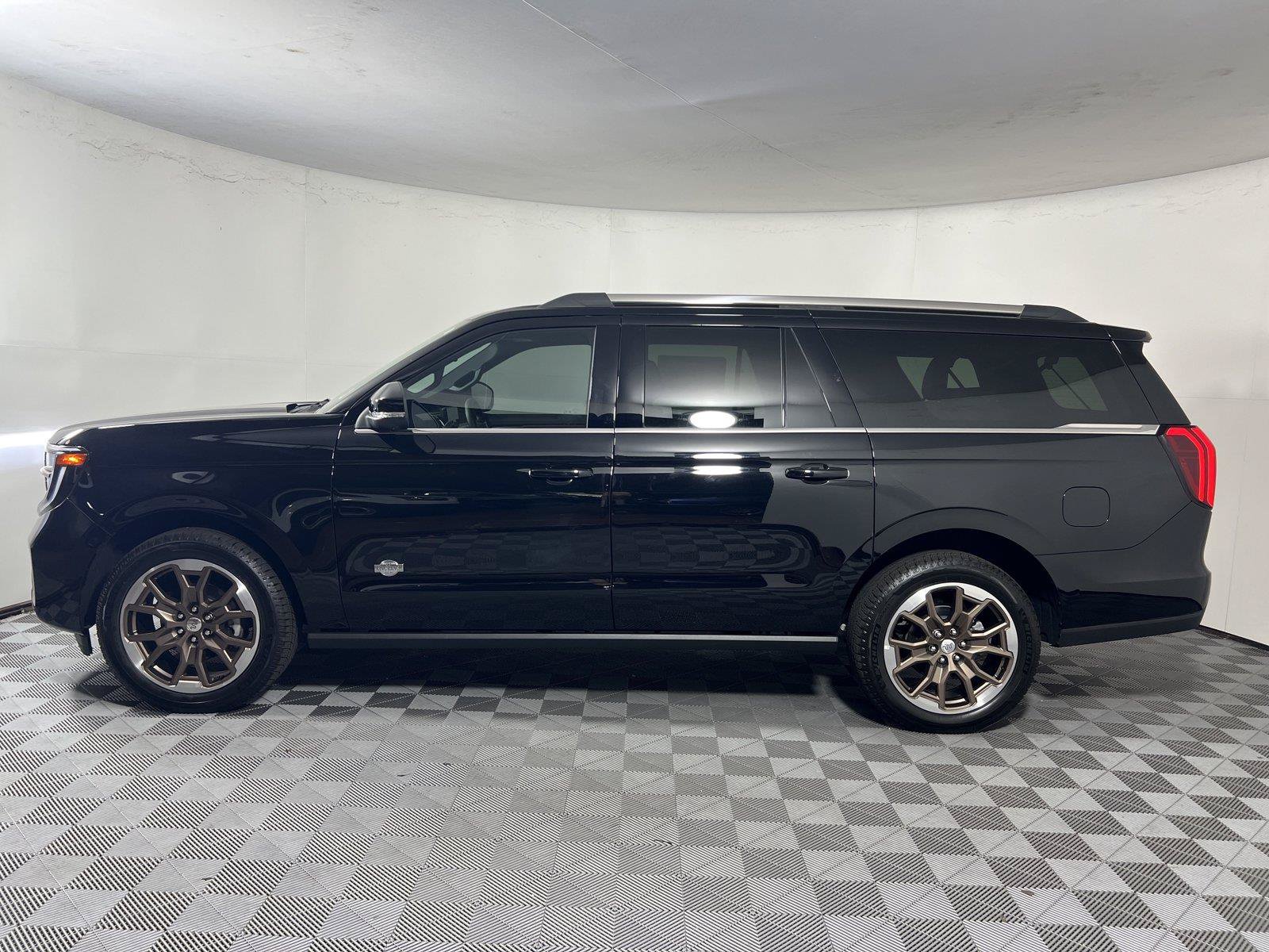 New 2027 Ford Expedition Max King Ranch AWD/4WD image 4