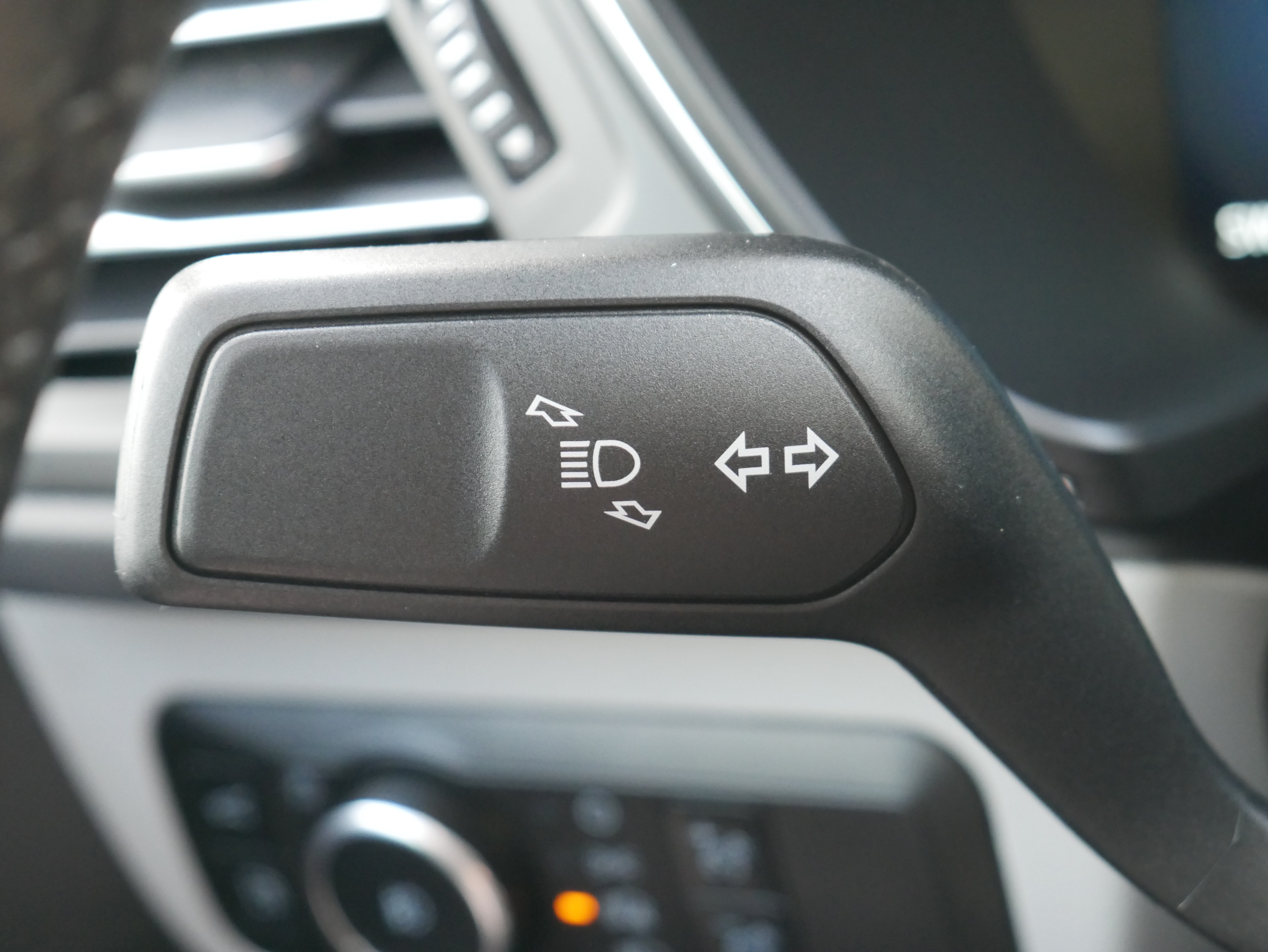 Used 2024 Ford Escape Platinum w/ Premium Technology Package AWD/4WD image 27