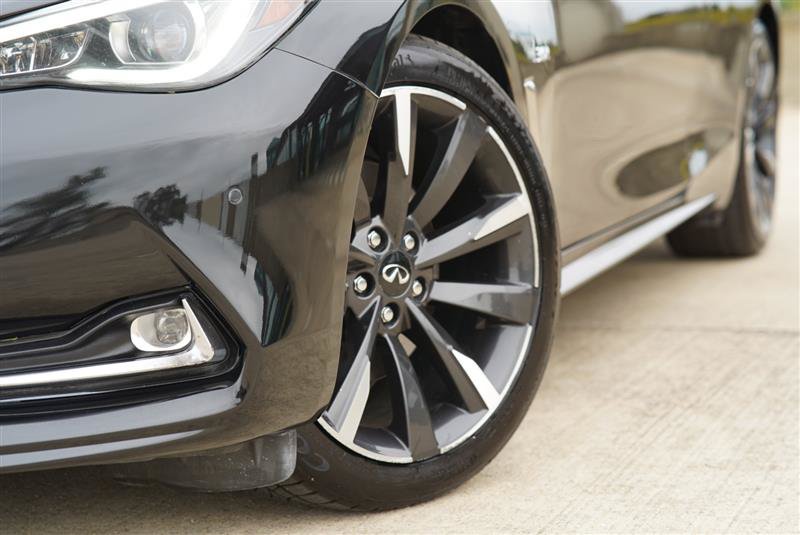 Used 2020 INFINITI Q60 3.0t Luxe w/ Essential Package AWD/4WD image 15