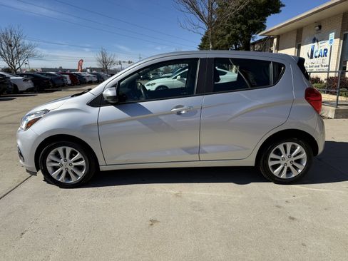 Used 2016 Chevrolet Spark LT image 4