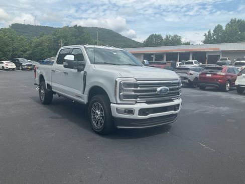 New 2026 Ford F250 Platinum w/ Platinum Plus Package AWD/4WD image 3