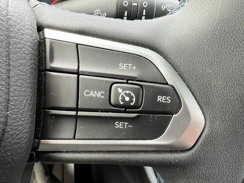 Used 2022 Jeep Compass Latitude image 36