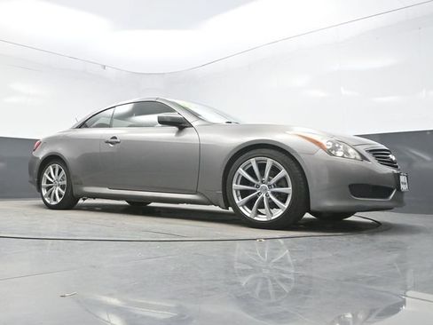 Used 2009 INFINITI G37 Convertible w/ Premium Pkg RWD image 27