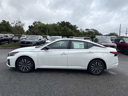 New 2026 Nissan Altima 2.5 SV FWD image 7