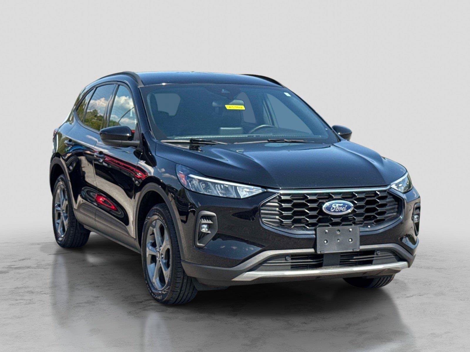 Used 2025 Ford Escape ST-Line Select AWD/4WD image 3