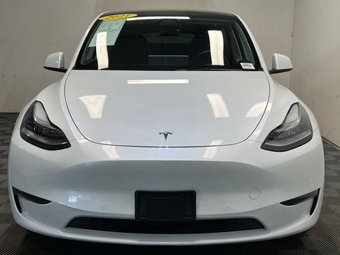 Used 2021 Tesla Model Y Long Range AWD/4WD image 2