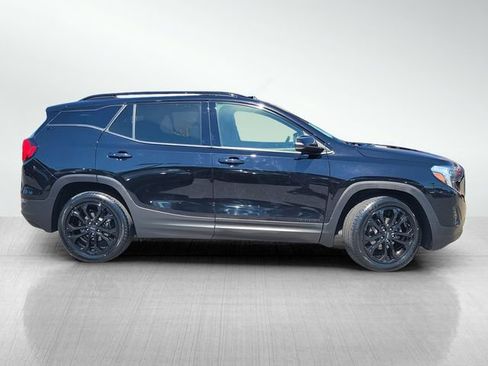 Used 2021 GMC Terrain SLT w/ Infotainment Package II FWD image 3