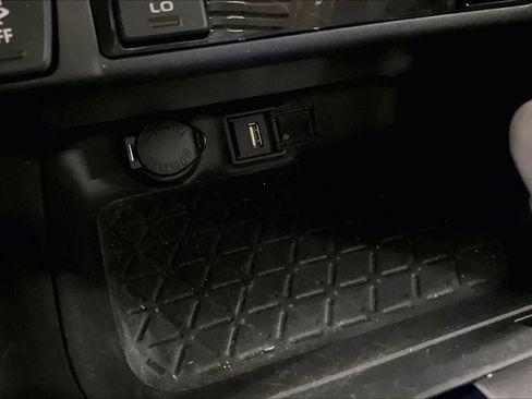 Used 2020 Toyota RAV4 XLE Premium FWD image 34