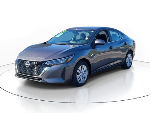 Used 2025 Nissan Sentra S image 3