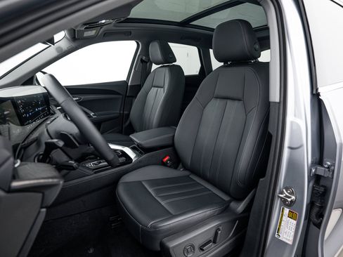 Used 2025 Audi Q5 Premium Plus w/ Premium Plus AWD/4WD image 16